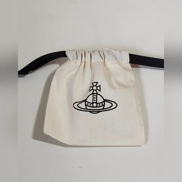 Vivienne Westwood Bas Relief Gold Brooch Brand New - Picture 9 of 10